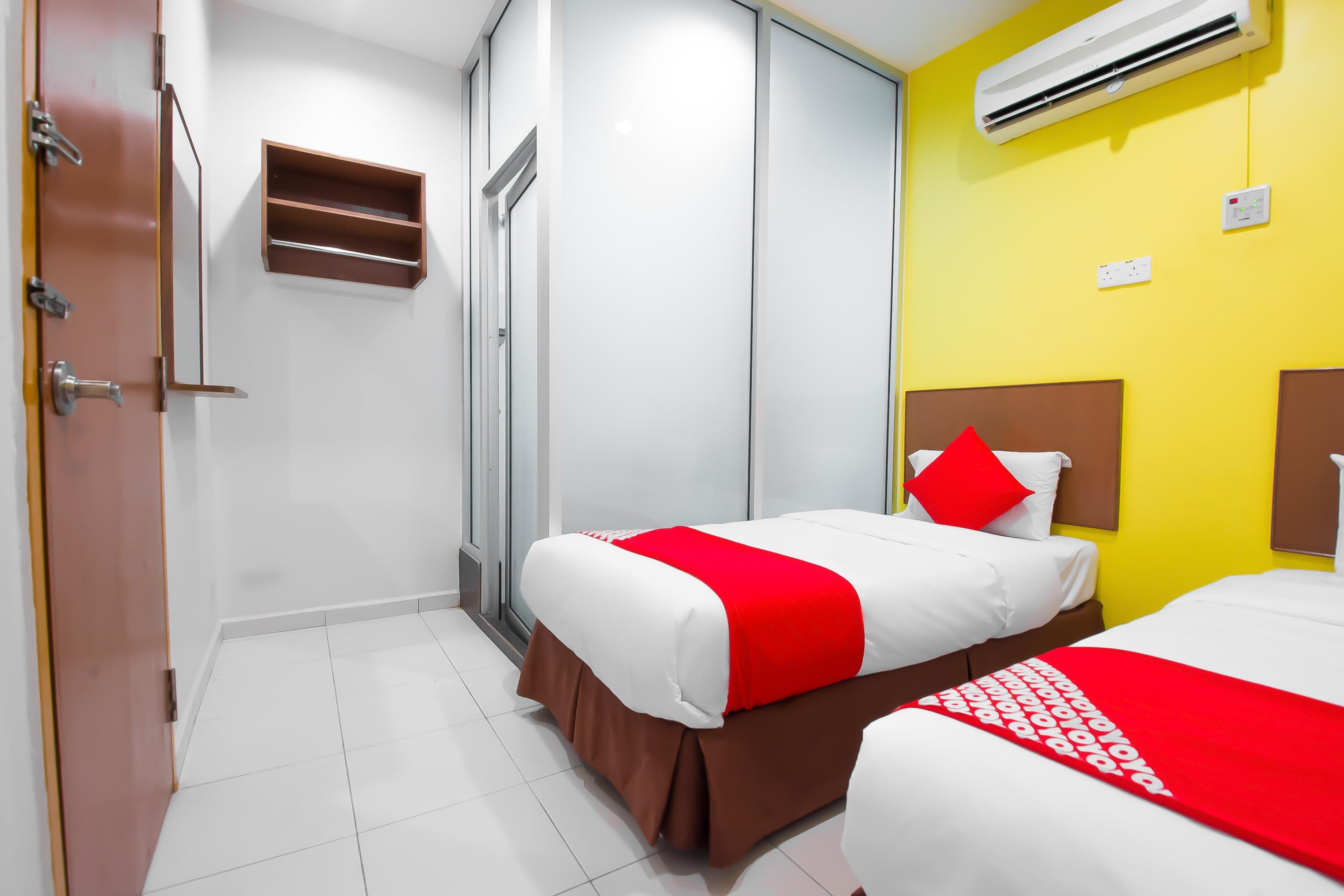 Oyo 582 Hotel Walk Inn Kampong Pasir Puteh  Exteriör bild