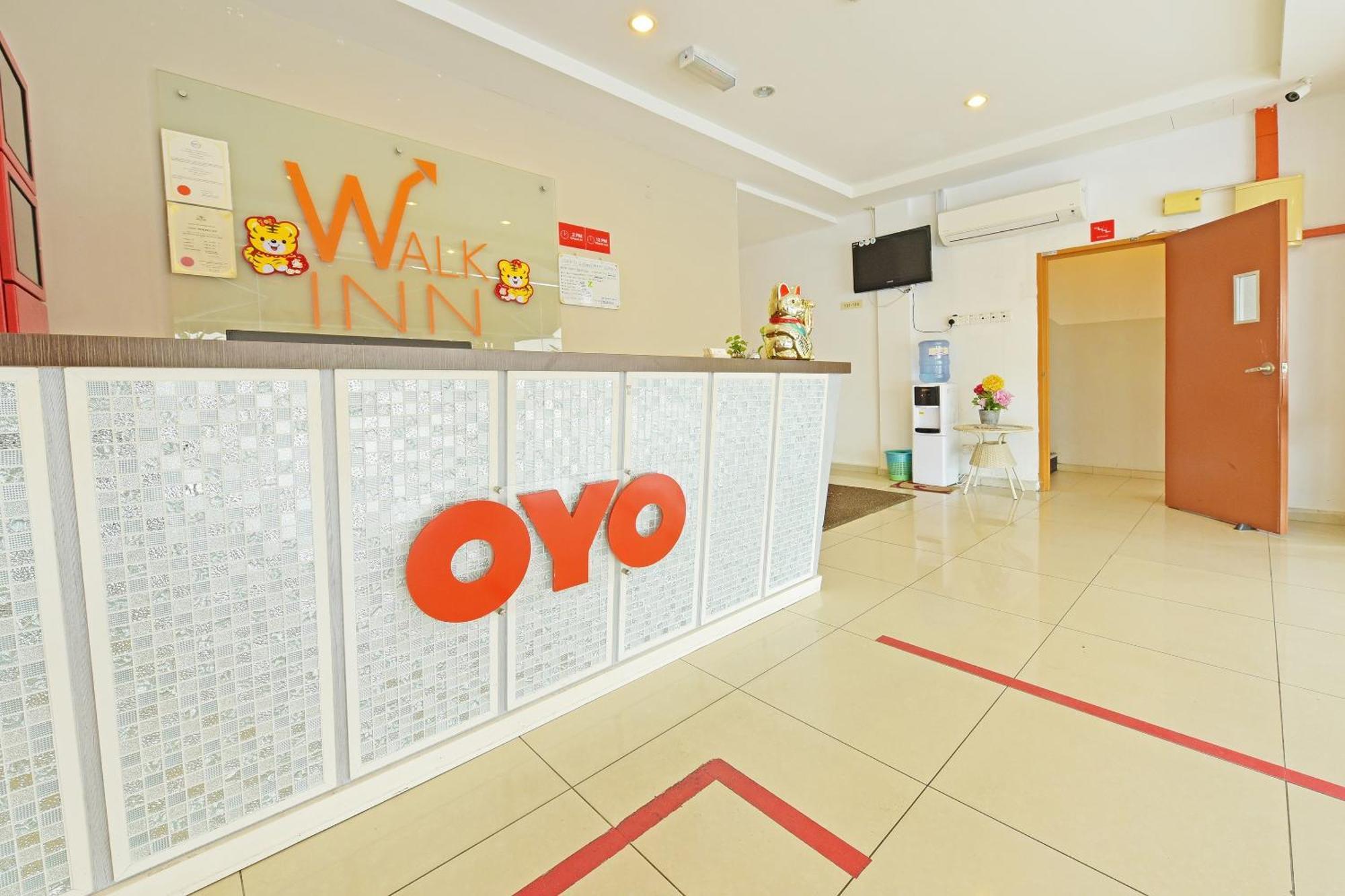 Oyo 582 Hotel Walk Inn Kampong Pasir Puteh  Exteriör bild