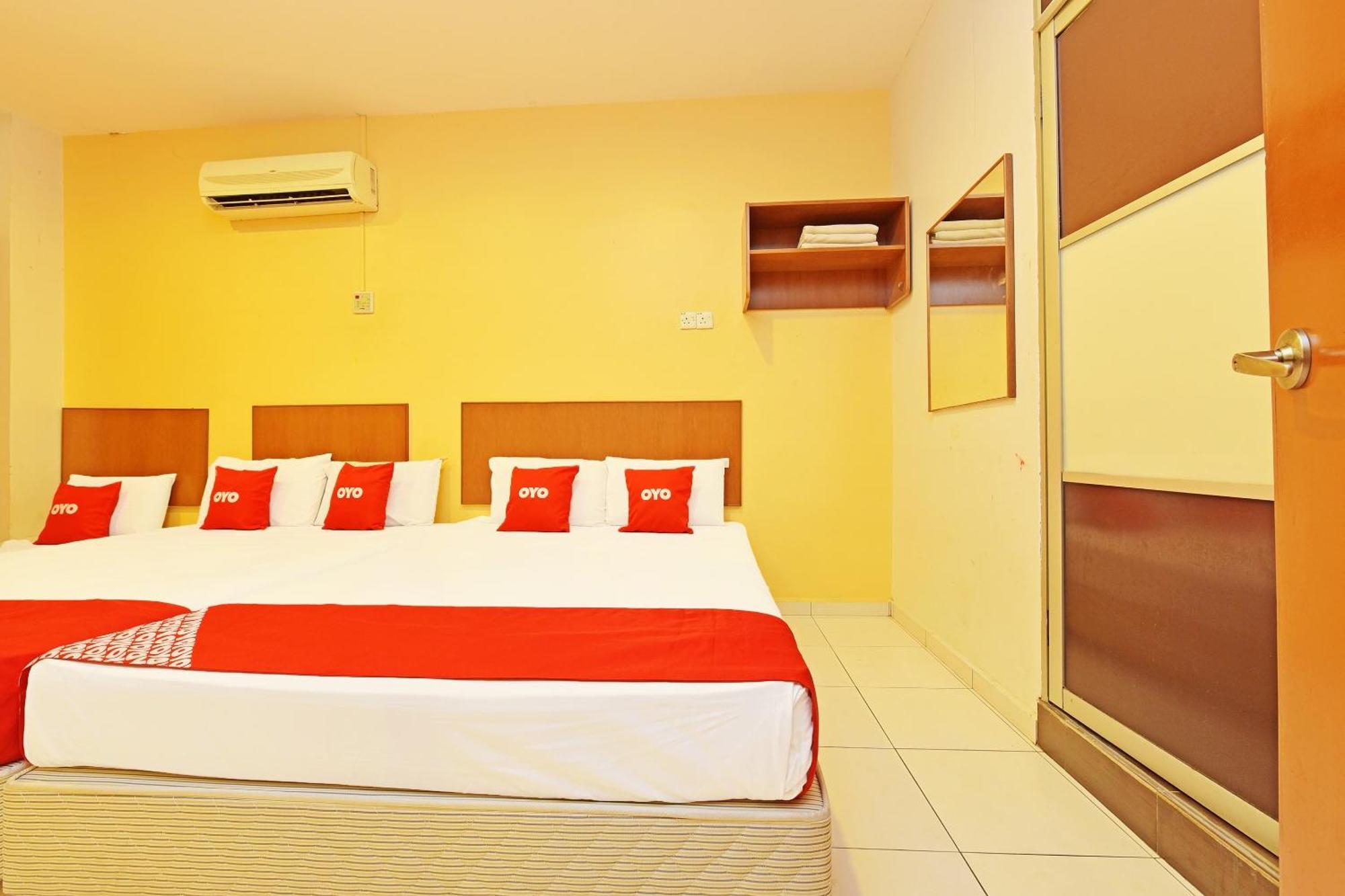 Oyo 582 Hotel Walk Inn Kampong Pasir Puteh  Exteriör bild