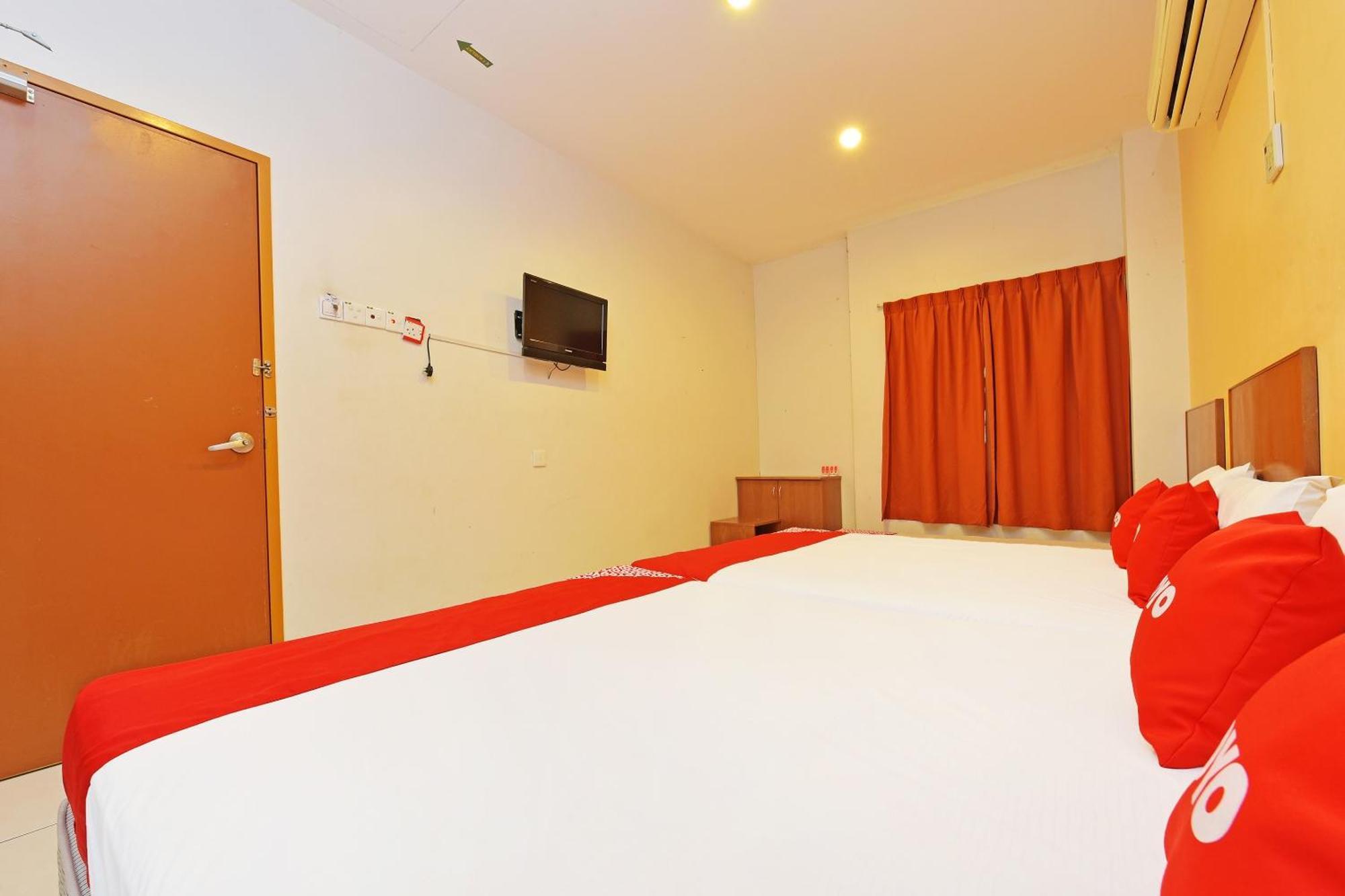 Oyo 582 Hotel Walk Inn Kampong Pasir Puteh  Exteriör bild