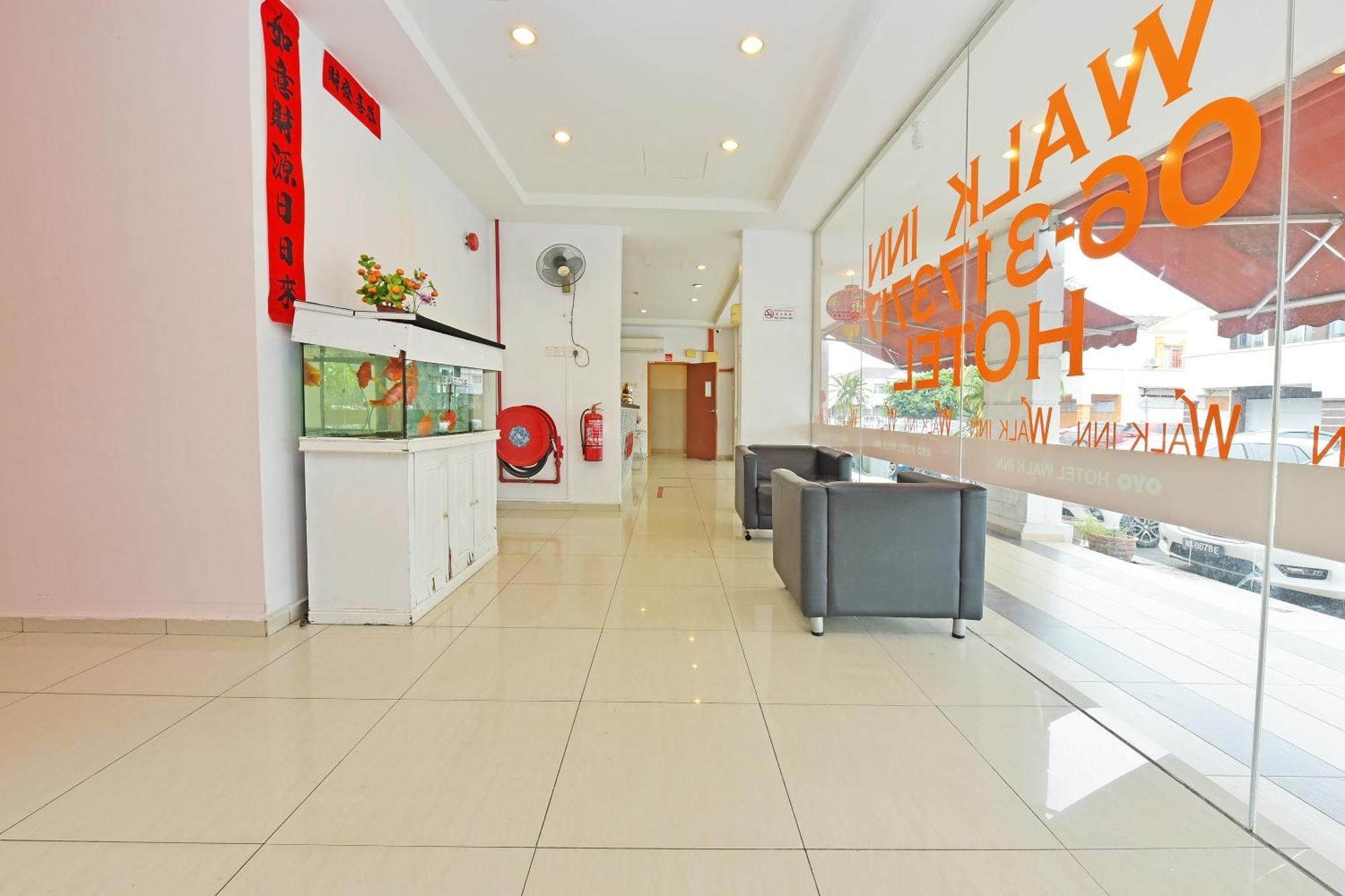 Oyo 582 Hotel Walk Inn Kampong Pasir Puteh  Exteriör bild
